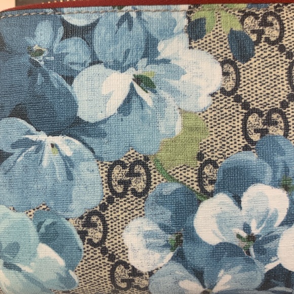 Gucci GG Supreme Blooms Zippy Wallet Rare Blue w/Red Leather Interior - Picture 4 of 17